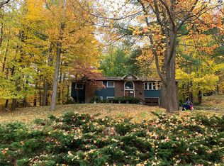 4162 Huntington Dr, Traverse City, MI 49686