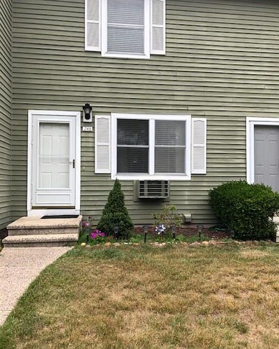 1st image of 248 Brentwood Dr #248
