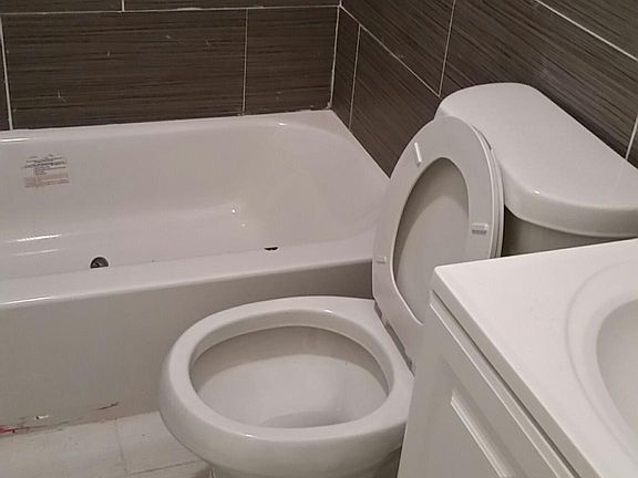 Bathroom - empty