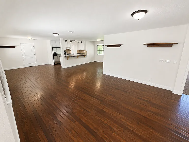 3682 Bay Ave — Photo 8