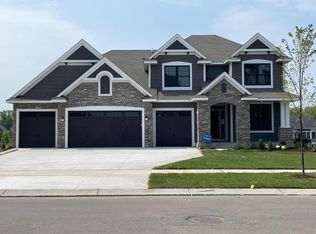 1456 Palmer Dr N, Lake Elmo, MN 55042