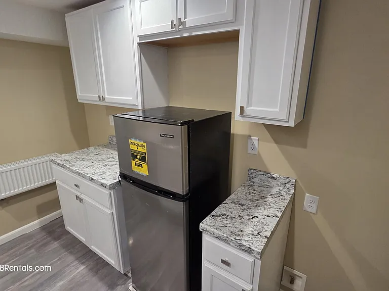 871 Saint Clair Ave #3 — Photo 8