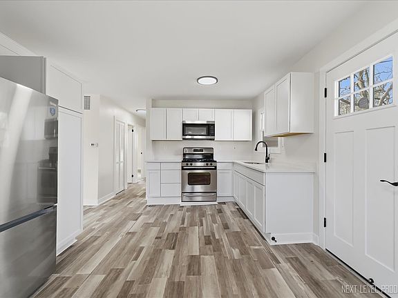 2nd image of 1401 Seminole Dr