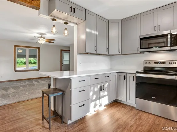 50 Vantage Point, Camdenton, MO 65020