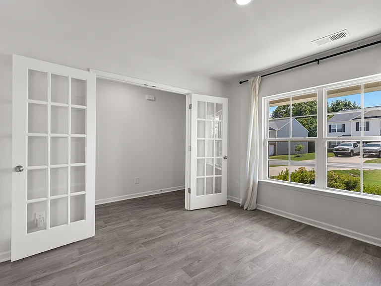 109 W Farm Loop — Photo 9