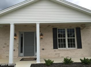 657 Tudor Dr, Hagerstown, MD 21742