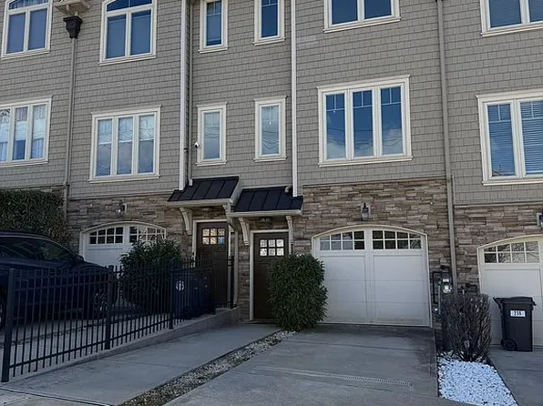 236 Lamberts Ln, Staten Island, NY 10314