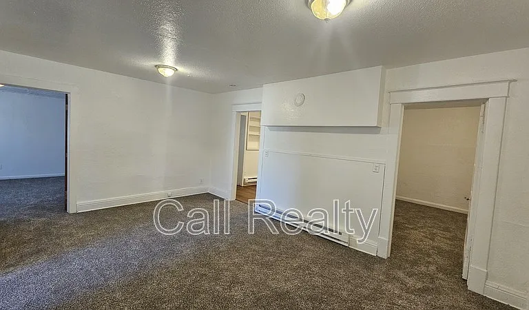 1701 E Desmet Ave — Photo 3