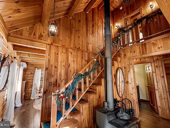 3rd image of 1008 Cold Bottom Rd