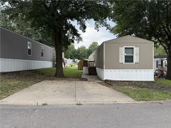 186 Sue Ellen Ave, Belton, MO 64012