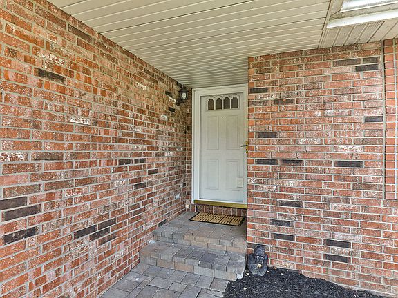 4th image of 3702 W Vincent Drive