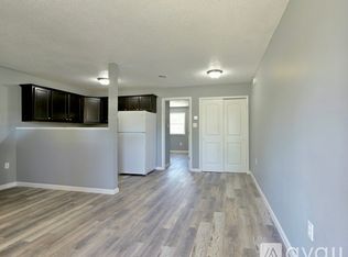 211 N Locust St #8, Greencastle, IN