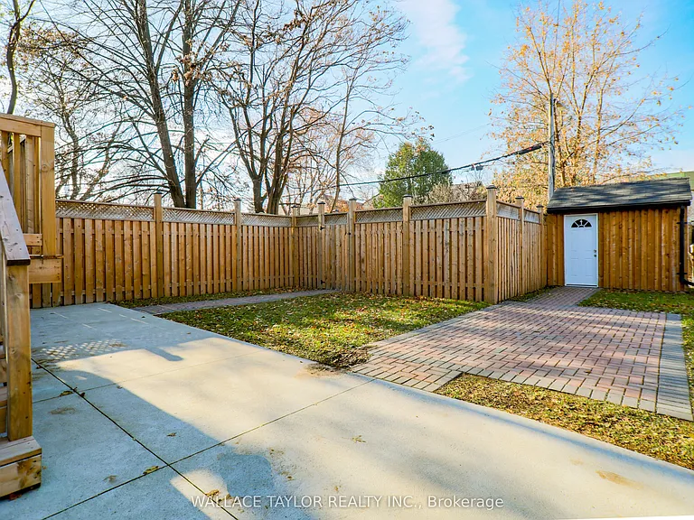 148 Carlaw Ave #UPPER — Photo 31