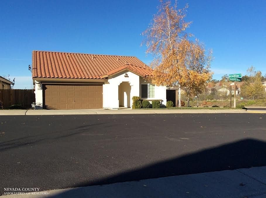 1st image of 2560 Vaquero Vista Dr