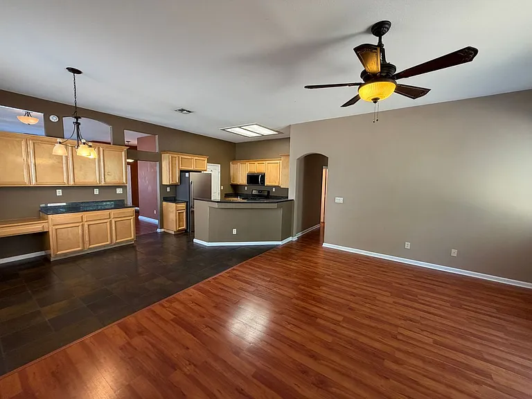 6425 Rabbit Hollow Way — Photo 13