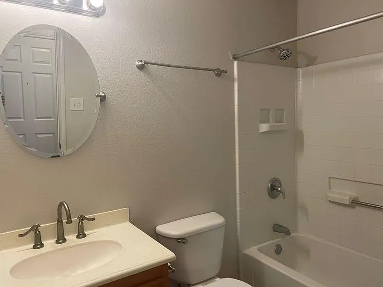 820 Eagle Dr — Photo 11