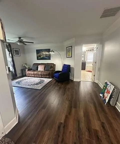 10980 Waters Rd — Photo 22
