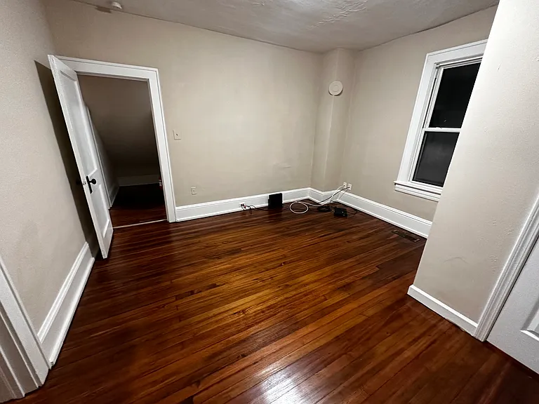 1312 Morton Ave SE — Photo 4