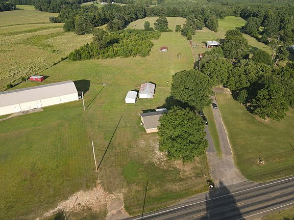 3rd image of 4693 Highway 77 E