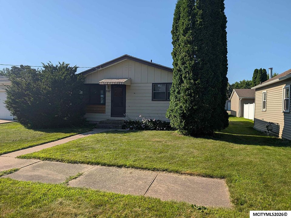 1st image of 707 16th St SE