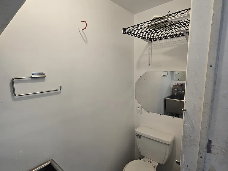 6206 S Vermont Ave — Photo 1