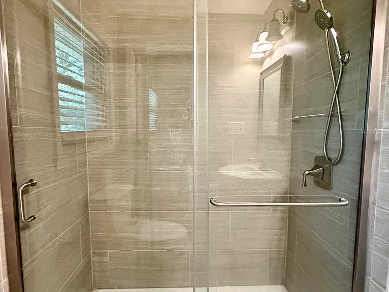 109 James Dr — Photo 12