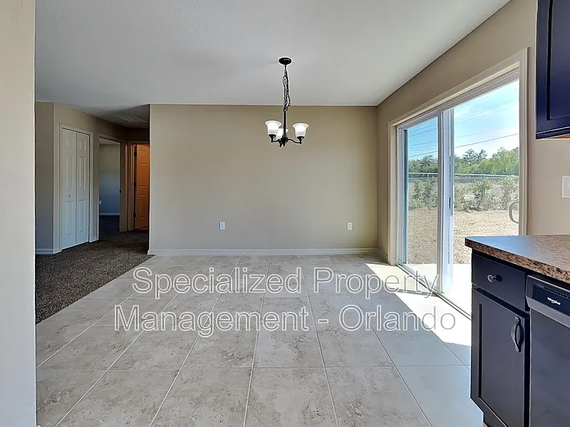 3 bed, 2.0 bath, 1324 sqft, $1,699 — Photo 4
