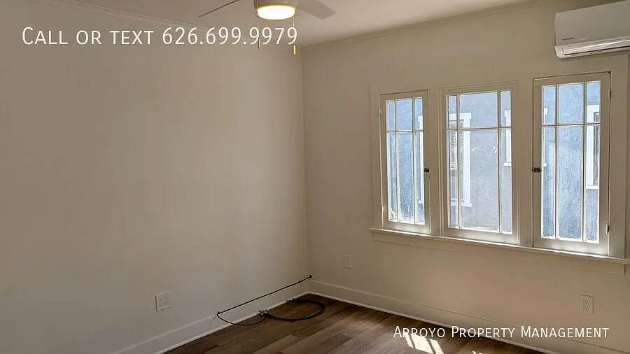 Adorable Renovated 1 Bedroom House — Photo 2