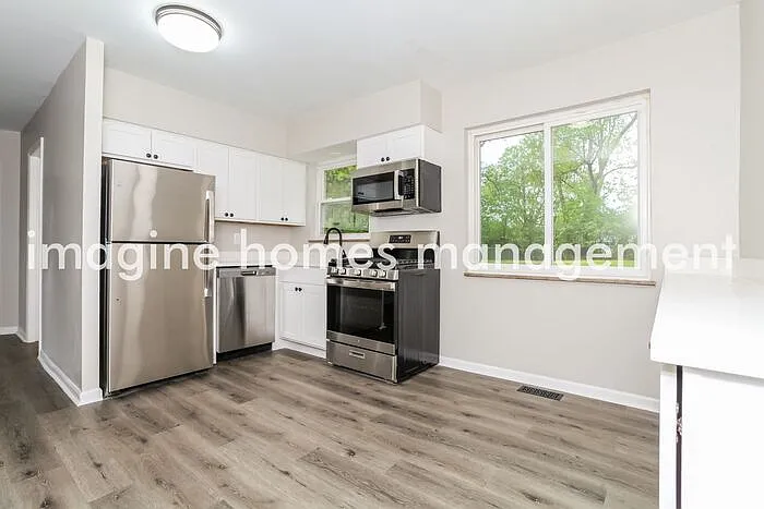 563 Greenwell Ave — Photo 5