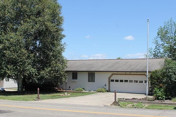1st image of 1104 Apple Valley Dr