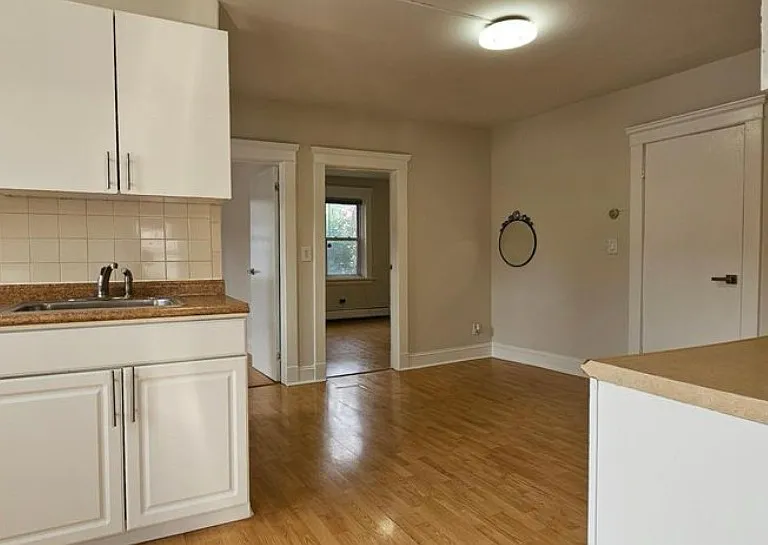 502 Broad Ave #2 — Photo 6