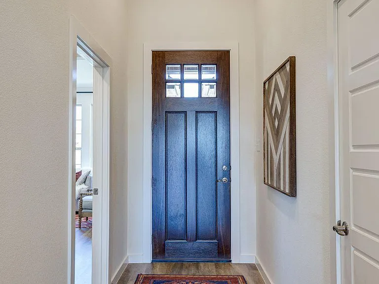 4105 Silver Lace Ln — Photo 2