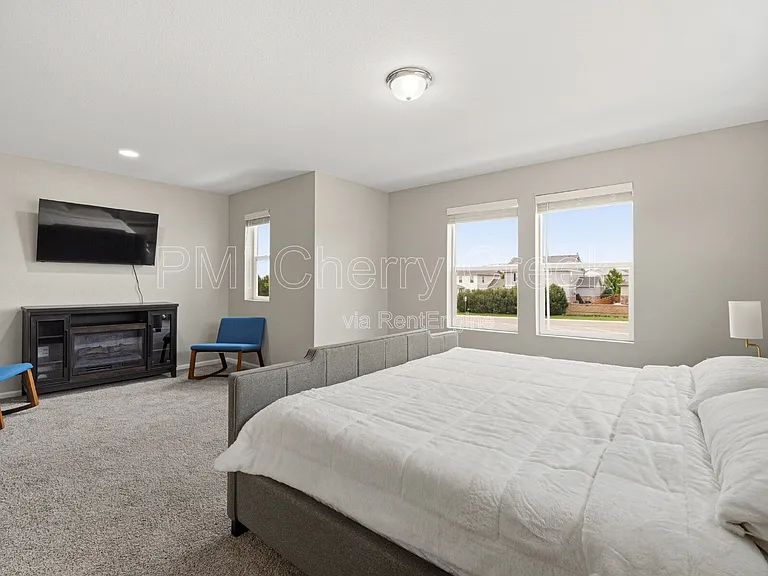 6419 N Dunkirk St — Photo 17