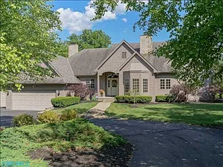 1697 Hardin Ln photo 1