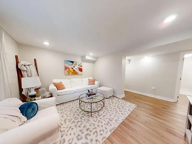 560 Sherwood Dr — Photo 22