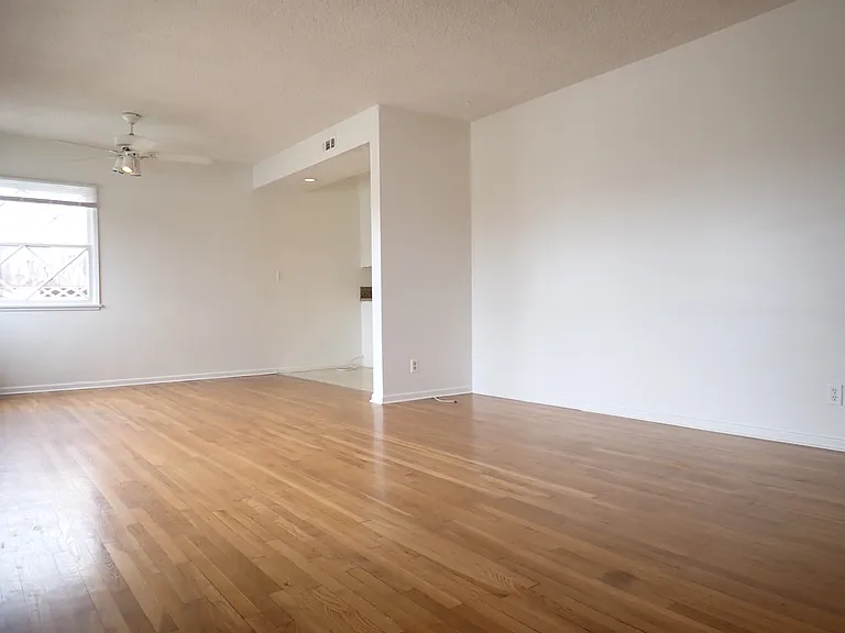 6131 Choctaw Dr — Photo 2