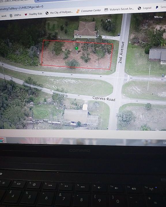 1st image of 8 Avenue Ave