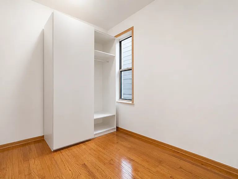 3213 S Green St #2 — Photo 6