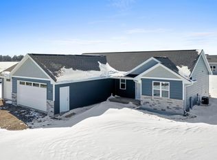 N9221 Cassandra Way, Appleton, WI 54915