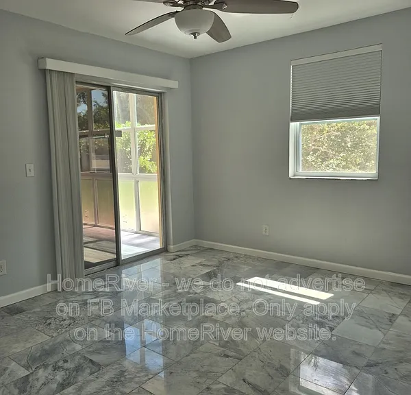 333 SE Martin Ave #1-B — Photo 11