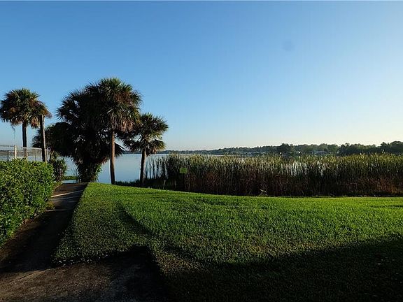 4th image of 1836 Crystal Lake Dr #A-21