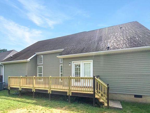 2nd image of 1748 Holly Oak Ln