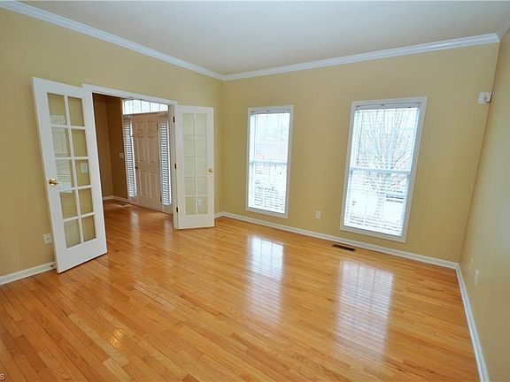 3rd image of 4340 Clovelly Dr