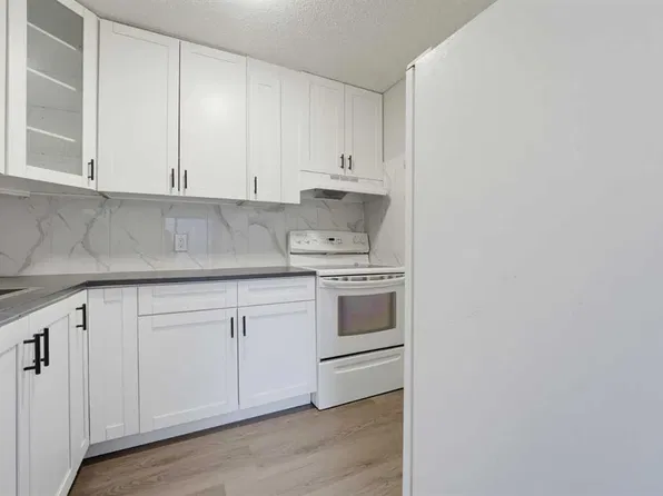 2519 S 38th St NE #98, Calgary, AB T1Y 4W8