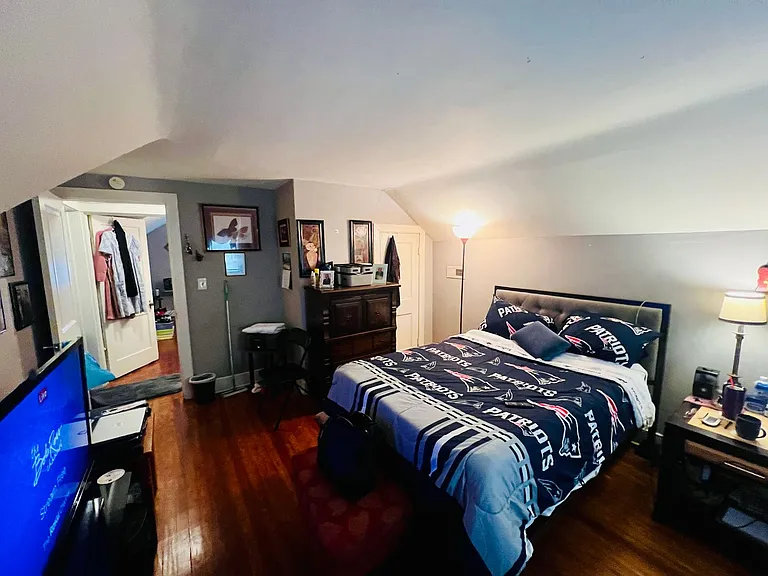 4066 Walmsley Blvd — Photo 13