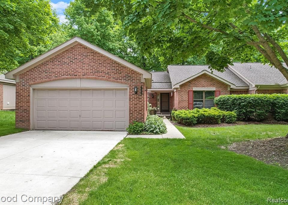 7255 Danbrooke, West Bloomfield, MI 48322 Zillow