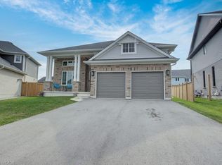 9 Clover Cir, Saint Thomas, ON N5R0M3