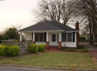 215 Lancaster Ave, Greer, SC 29650