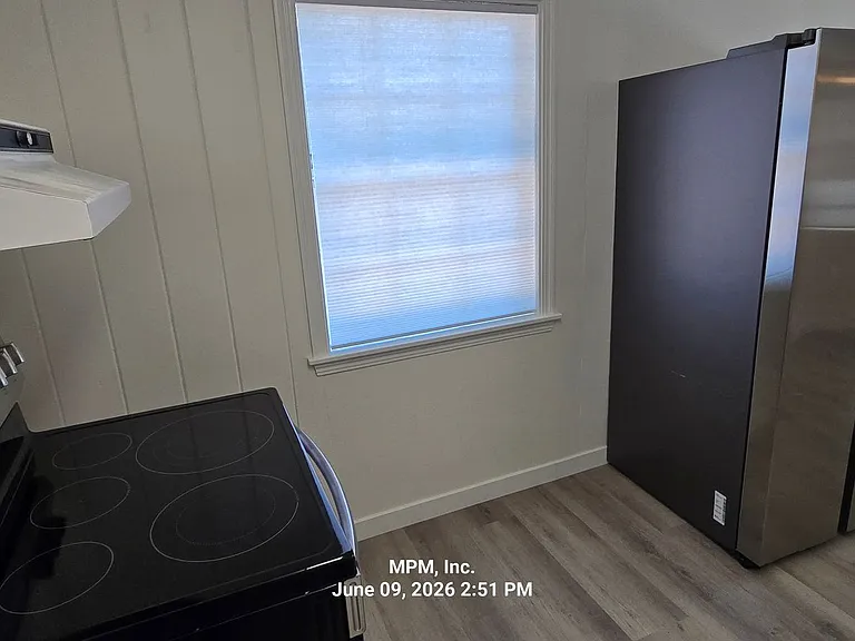 6505 Marchant Ave — Photo 11