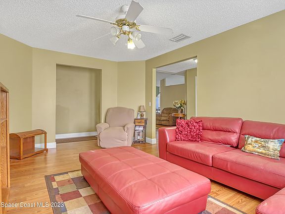 5th image of 1817 Pace Dr NW